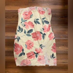 Floral strapless dress